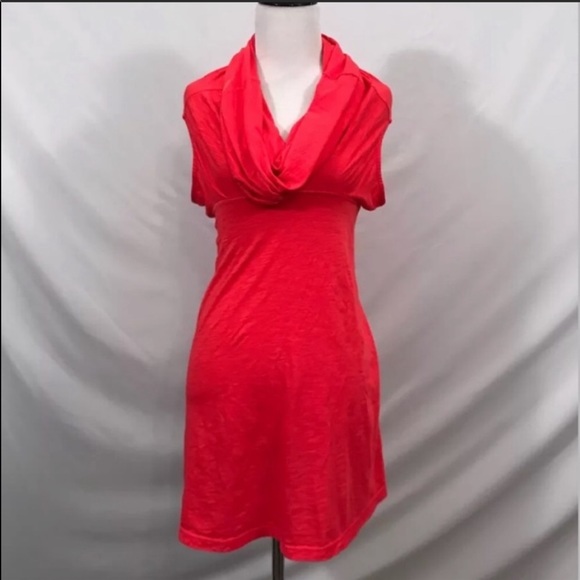 Lucy Activewear Sleeveless Cowl Neck Top in Red - Picture 1 of 5